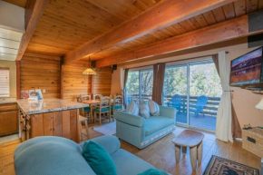 Bear Claw Inn - A place to enjoy peace with your family! Comes with a Foosball Table and more!